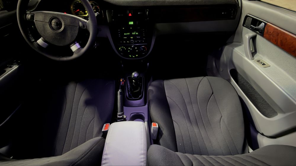 Lacetti 1.8 MT Sotiladi