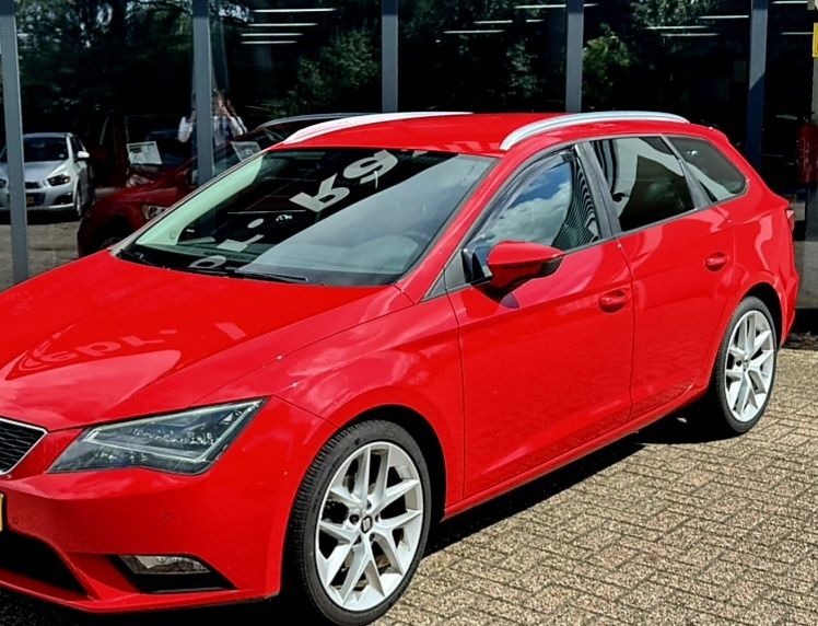 Seat Leon ST / Piele/Matrix/ Led/Jante 18/ Navigatie/Numere tranzit valabile