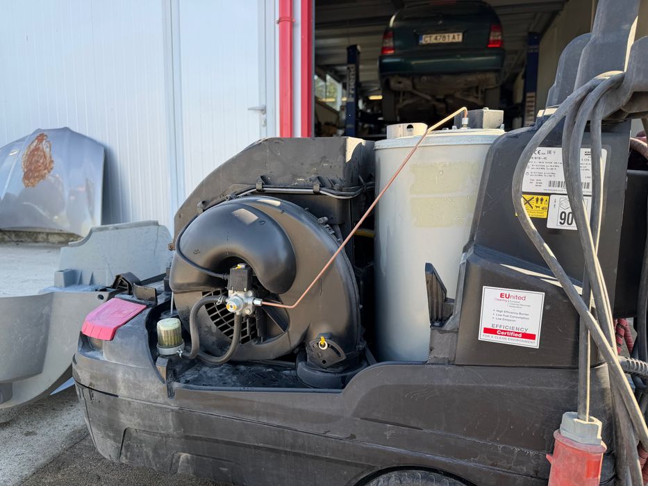 Пароструйка Karcher HDS 8/18