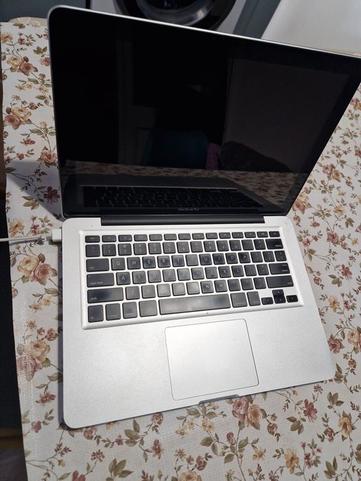 Macbook pro 2.26 ghz intel core 2