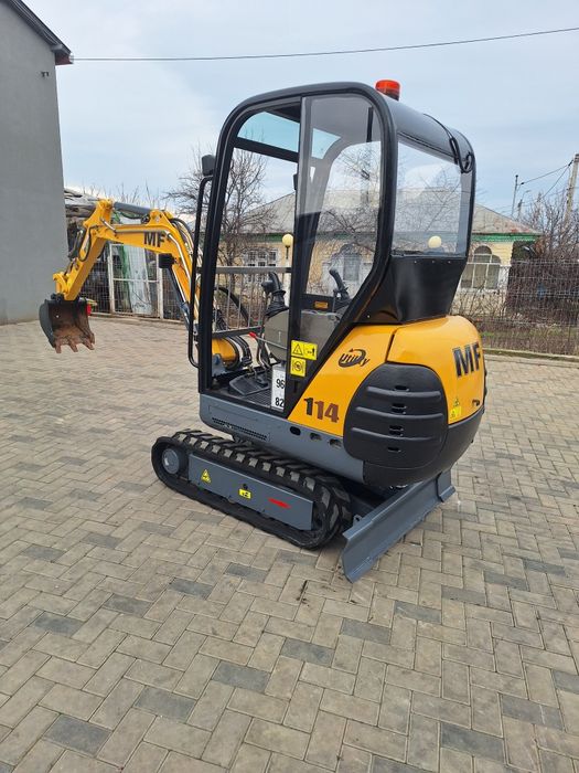 Miniexcavator  Massey  ferguson