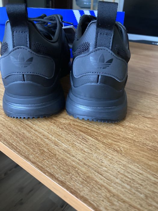 Мъжки оригинални маратонки Adidas ZX 700 HD