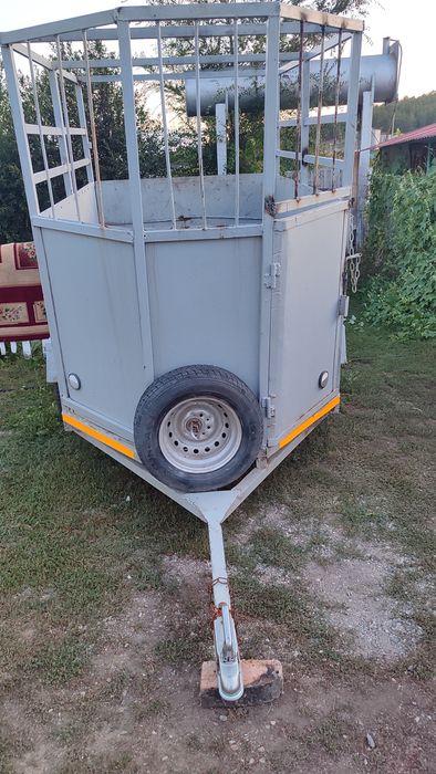 Продам прицеп коневозка