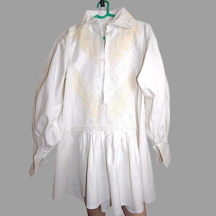 Camasa traditionala barbateasca veche lucrata manual cu sabac S-M