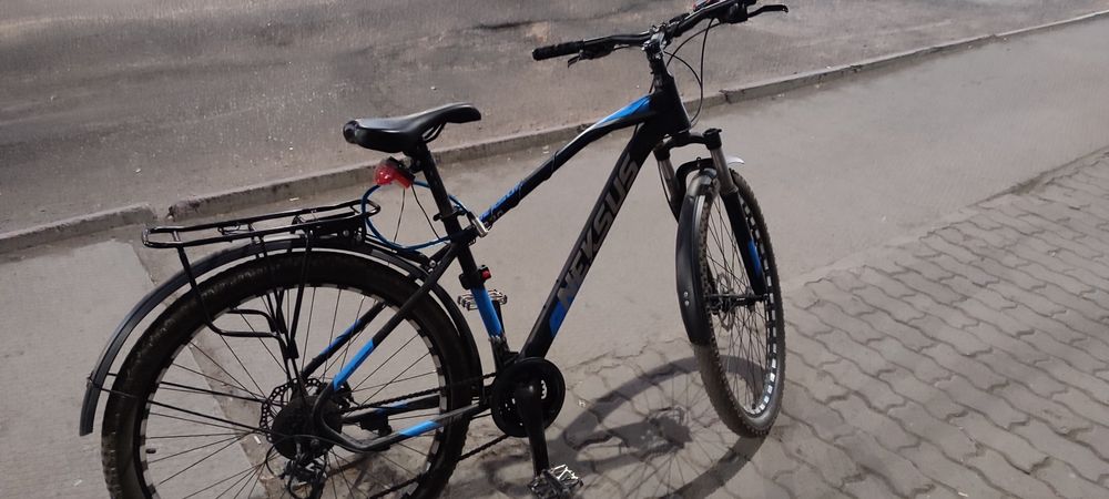 Yurib turgan Velosiped sotiladi