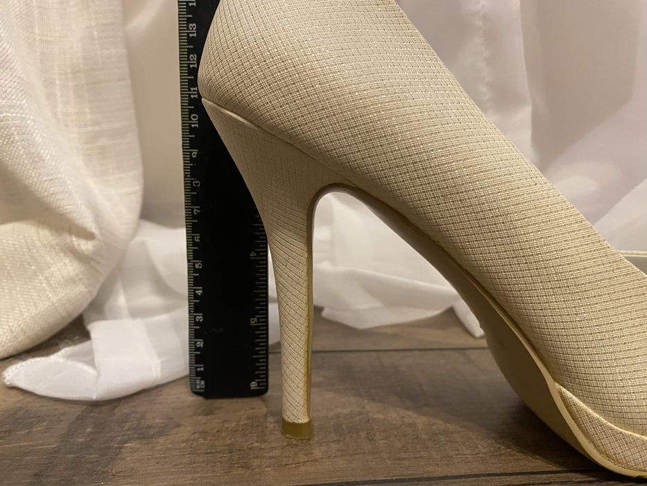 Megias високи токчета