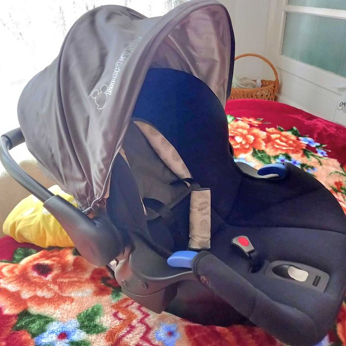 Vand carucior bebe 3 in 1