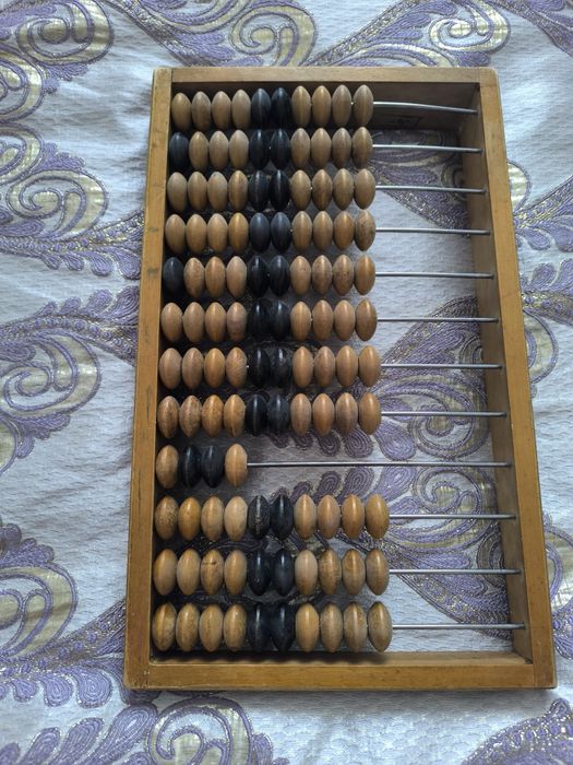 Продам отличные деревянные счетв