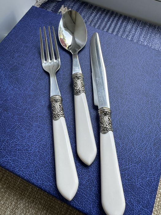 Столовые приборы Франция