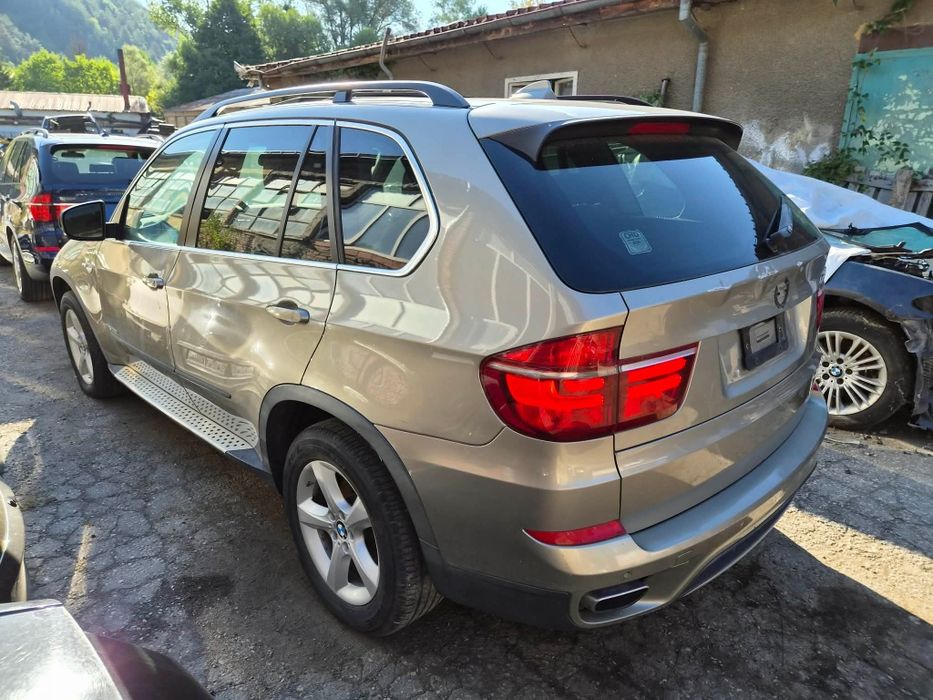 BMW X5 E70 5.0i 408кс Facelift ксенон панорама Keyless Logic7 ел багажник автоматик НА ЧАСТИ!