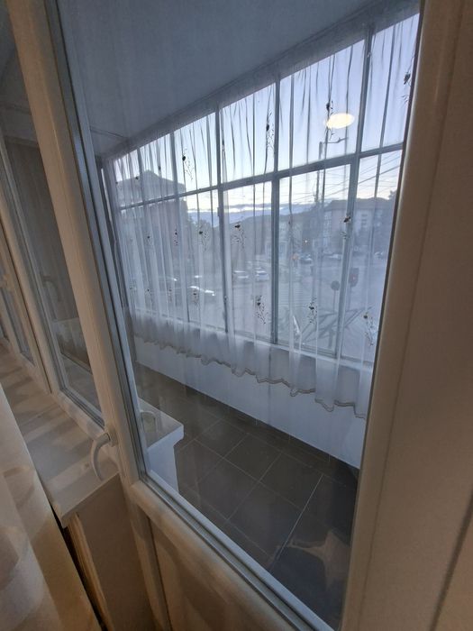 Inchiriez apartament 2 camera vis a vis de scoala nr.4