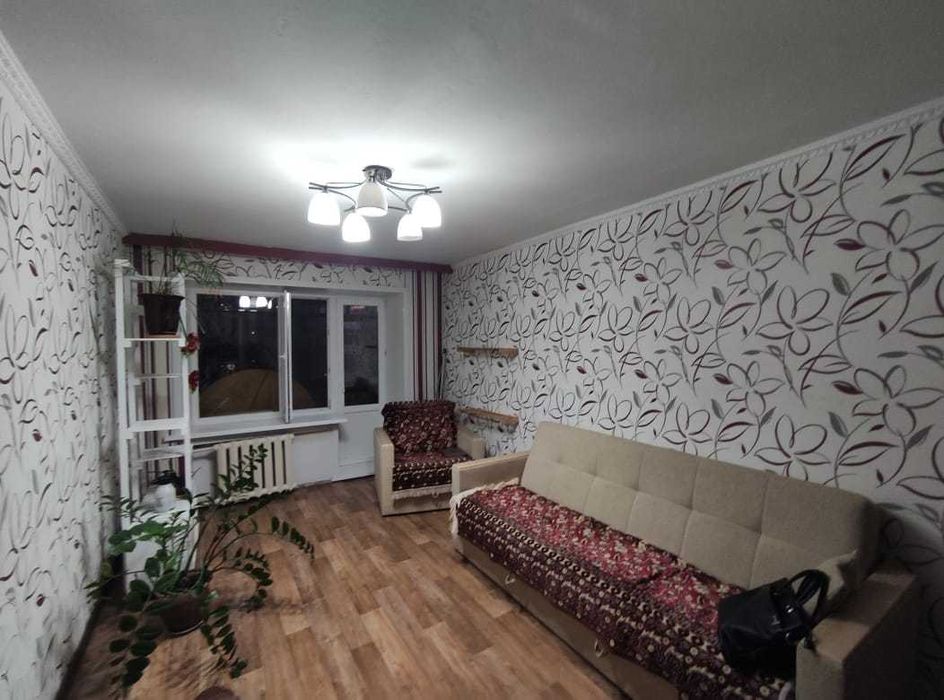 Продам 2-х комн. ул. Камзина, 21