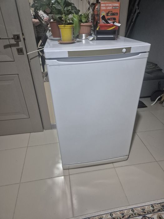 Морозильник  Индезит