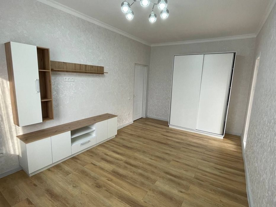 Продам свою 1-ком кв-ру, Куйлюк-5, метро Киёт