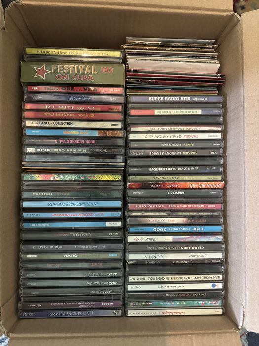 Colectie de peste 400 CD-uri diverse!