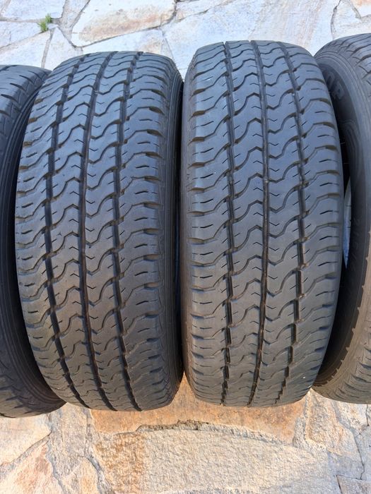 215 65 16 C Dunlop  Бусови