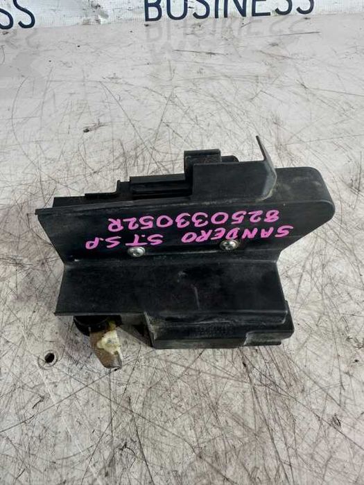 Broasca usa stanga spate DACIA SANDERO 3 cod piesa 825033052r