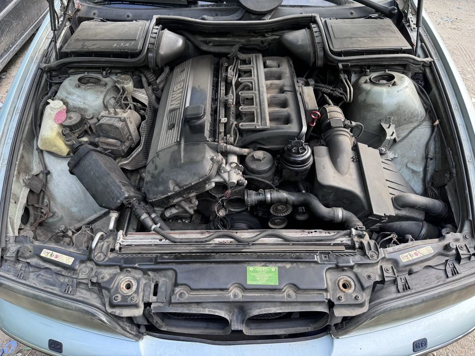 BMW e39 523i 170hp 1999г На Части