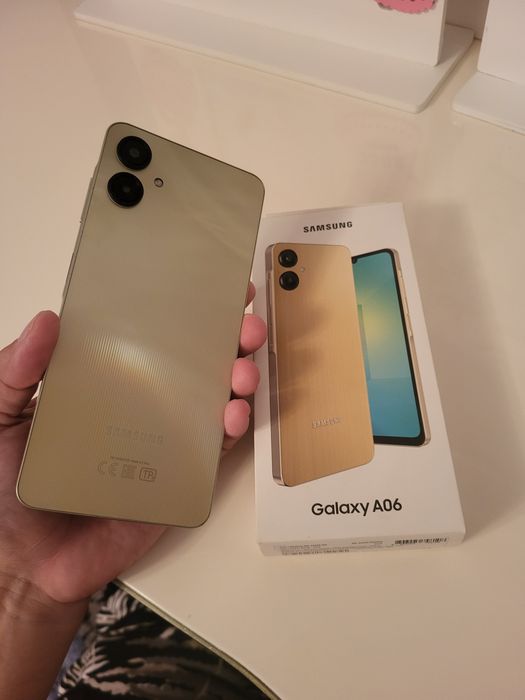 Samsung Galaxy A06 золотистый