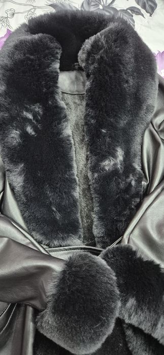 Черно зимно яке естествена кожа еко пух. Ново Размер Л Цена 250 лв.