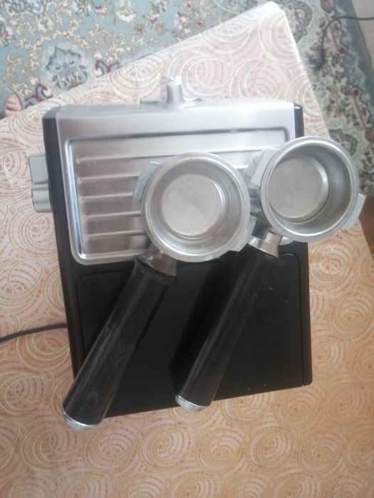 Продам кофемашину delonghi
