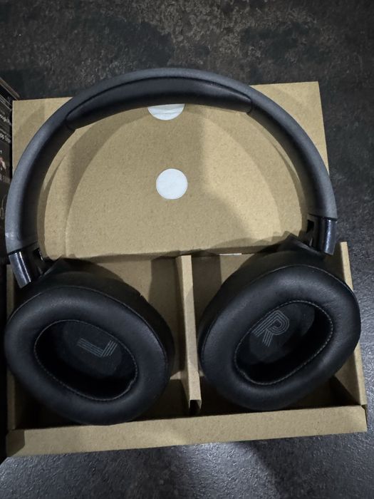 Casti JBL Tune 770NC, Bluetooth, On-ear, Microfon, Noise cancelling,