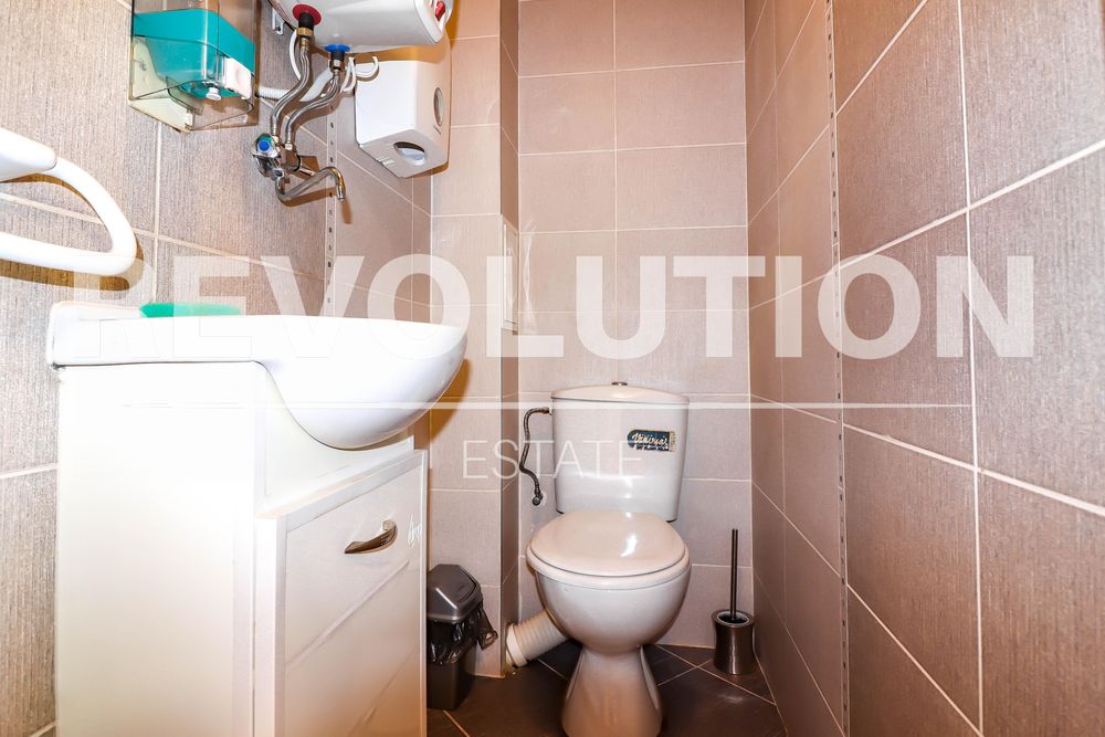 Дава се под наем Офис в Варна, Генералите - 65 кв.м за 400 € - Снимка #7