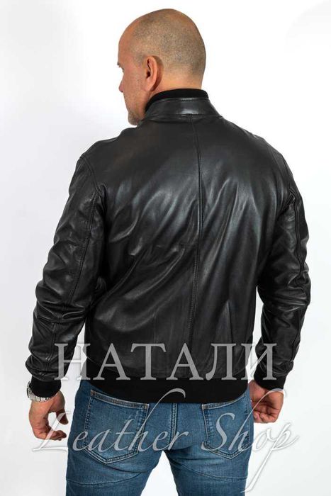 Кожен бомбър Камен