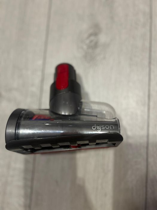 Perie anti incurcare  dyson