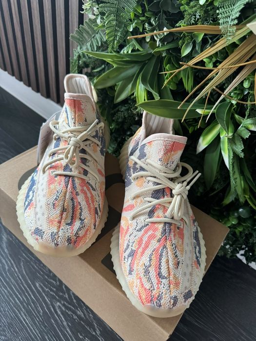 Yeezy Boost 350 V2