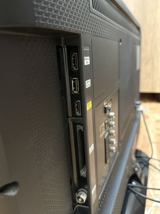 Продам телевизор samsung ue32h4000ak