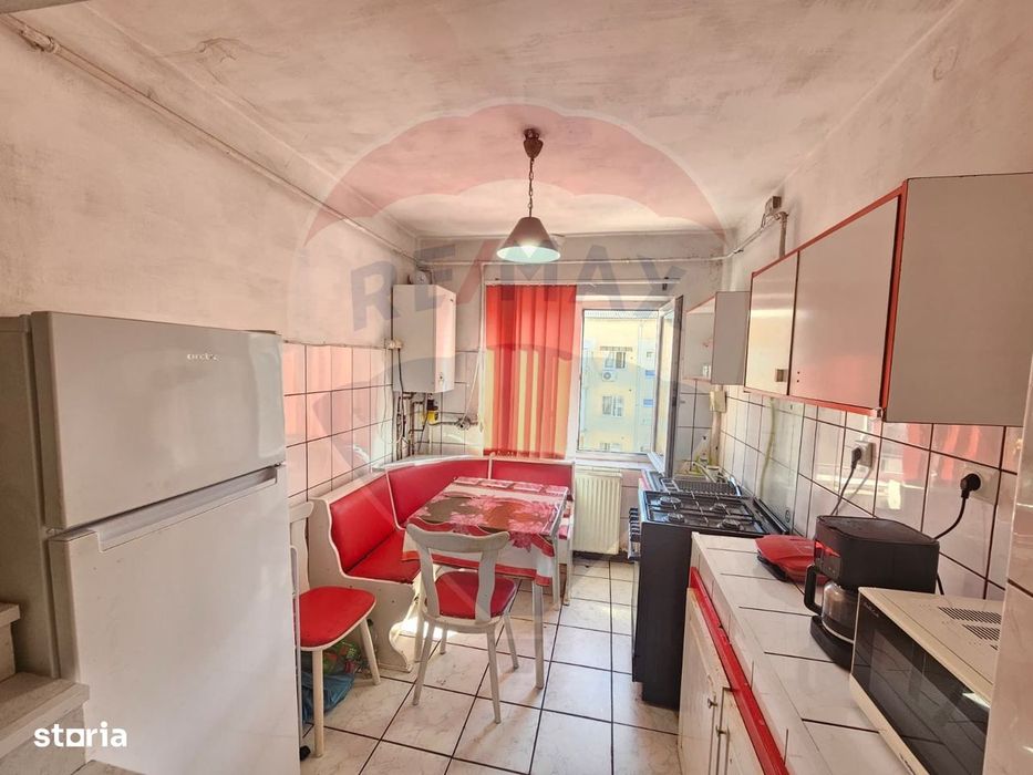 Apartament cu 3 camere