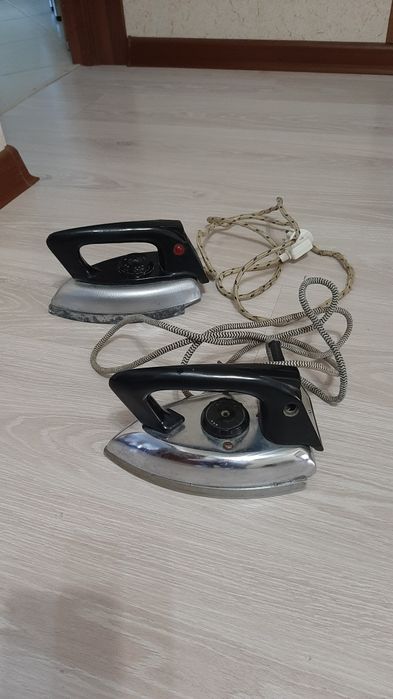 Продам утюги советские