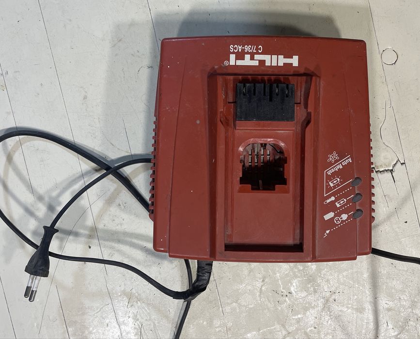 Încărcătorul Hilti C 7/36-ACS