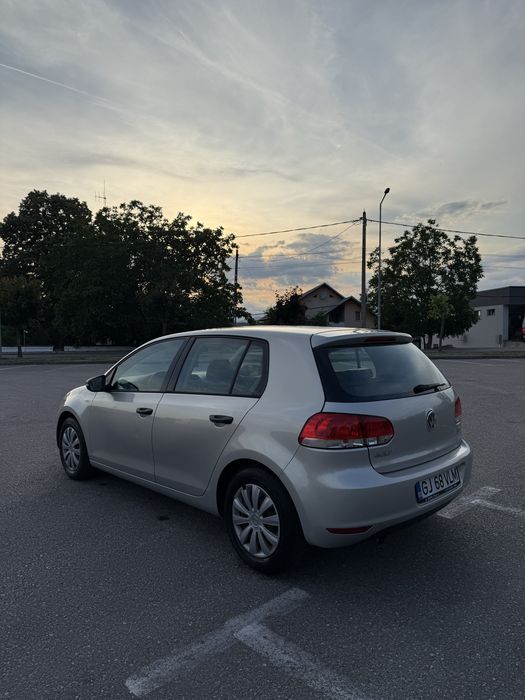 VOLKSWAGEN Golf 2010 — imagine 5