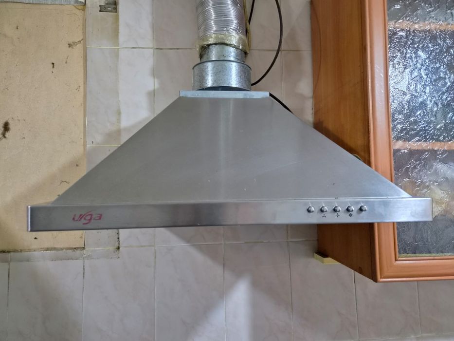 Продам вытяжку в рабочкс состояни