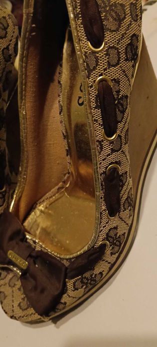 Обувки на платформа Guess