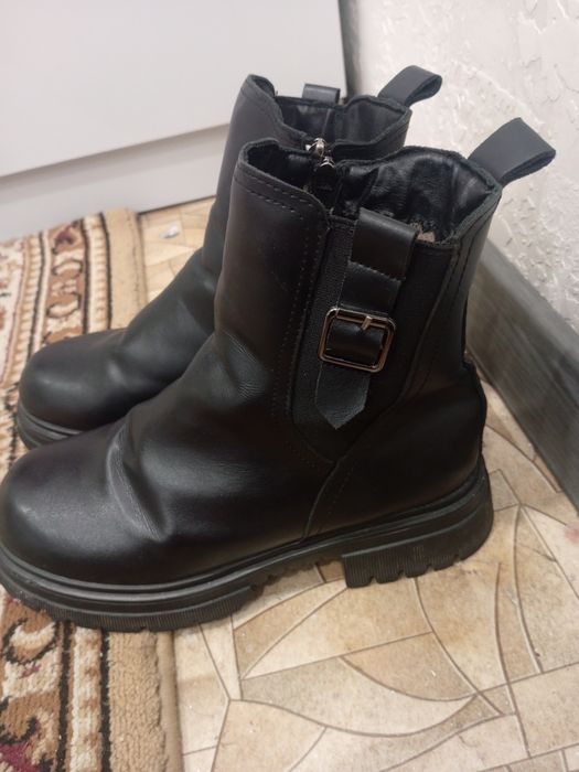 Продам женские сапожки