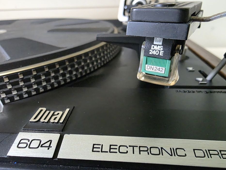 Легендарен грамофон Dual CS 604 – Direct Drive с доза DMS 240 E / Произведен в Германия