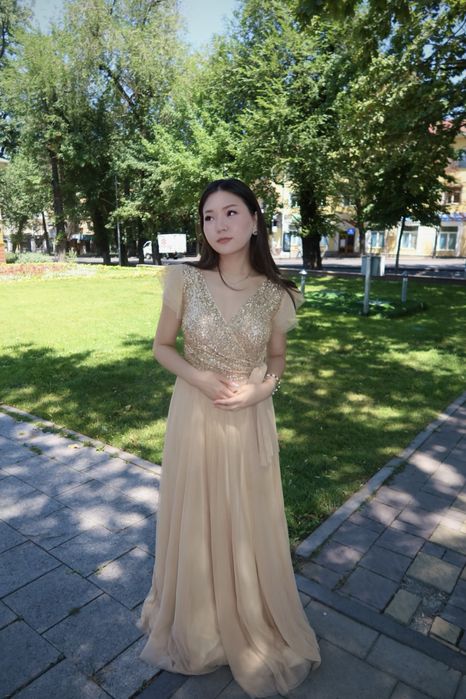 Золотое Вечернее платье