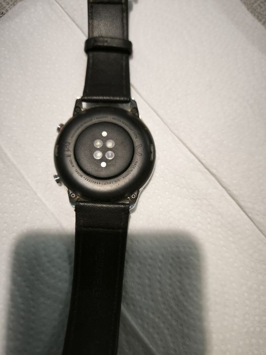 Amazfit GTR 2 -отлично състояние , батерия държи дълго !