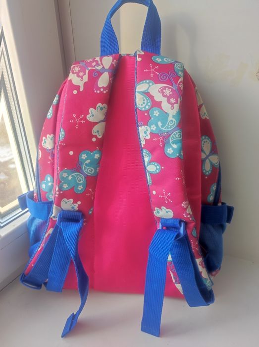 Рюкзак для маленькой девочки.