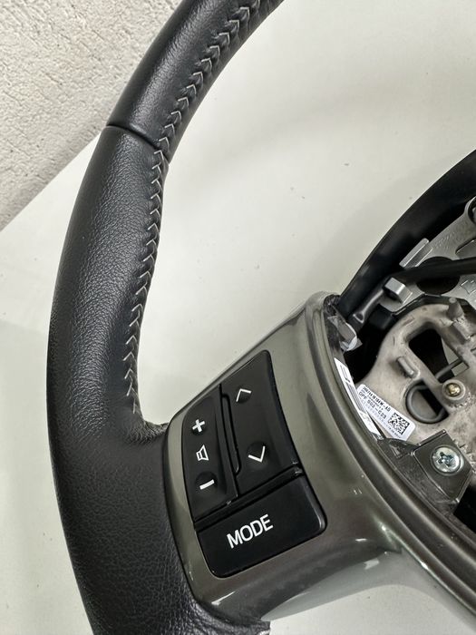 Волан Toyota Yaris  14-19г