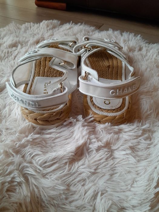 Chanel сандали нови