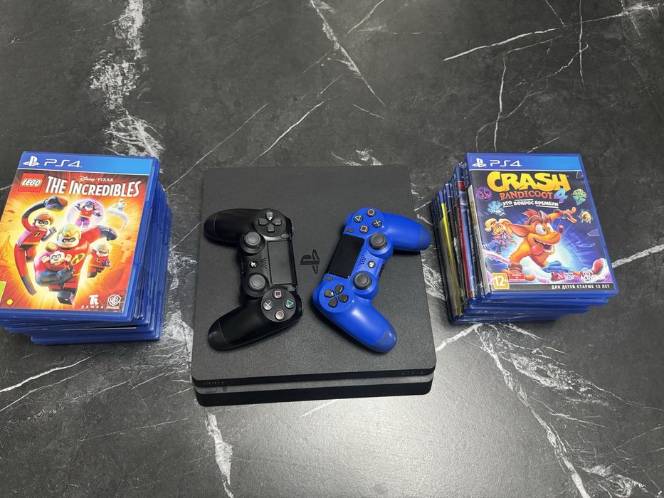Ps4 Slim Почти в идеальном состоянии , 2 Джостика, Игры