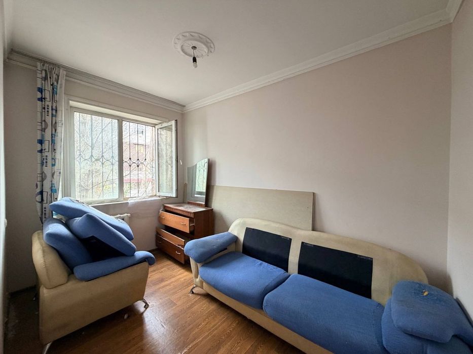 18 квартал. 3/2/4. Кирпич. 2/6 балкон