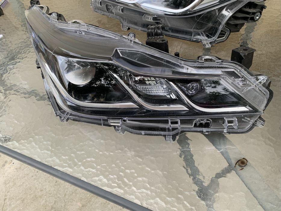 Far Toyota Corolla/stanga/dreapta  an 2019/2020/2021/2022/2023/2024