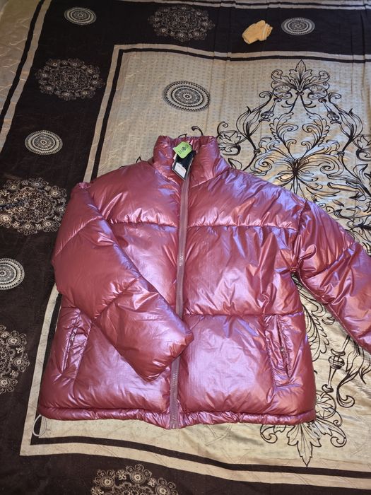 Продам новую куртку