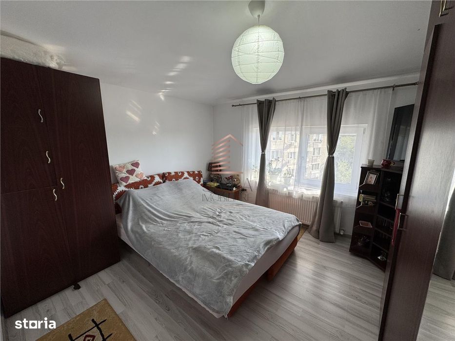 Apartament cu 2 camere si terasa, zona Decebal