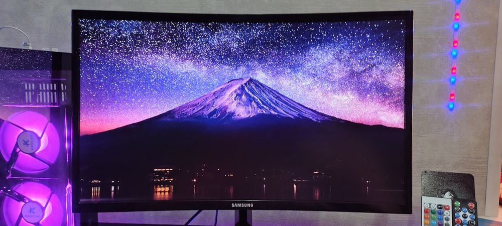 Изогнутый Монитор Samsung 144 гц 23.5" 4мс